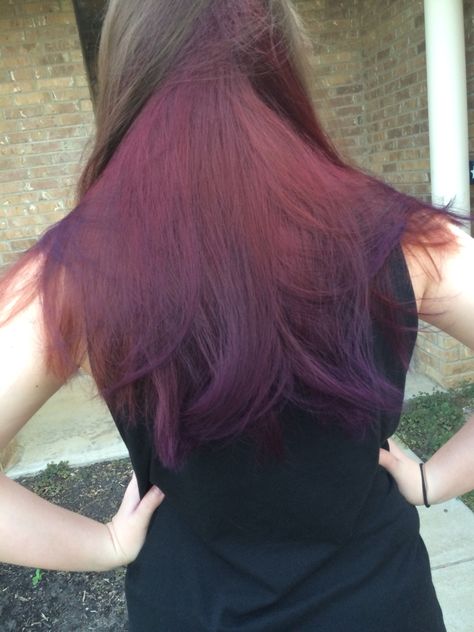 MANIC PANIC OMBRÉ!!!! I used Vampire Red and Ultra Violet with no bleach on dark brown hair. #ManicPanic #VampireRed #UltraViolet #Ombre Dyed Hair Without Bleach, Brown Hair Without Bleach, Hair Dye Without Bleach, Homemade Hair Dye, Purple Brown Hair, Purple Hair Dye, Lovely Hairstyles, Dyed Hair Ideas, Hair Dye Tips