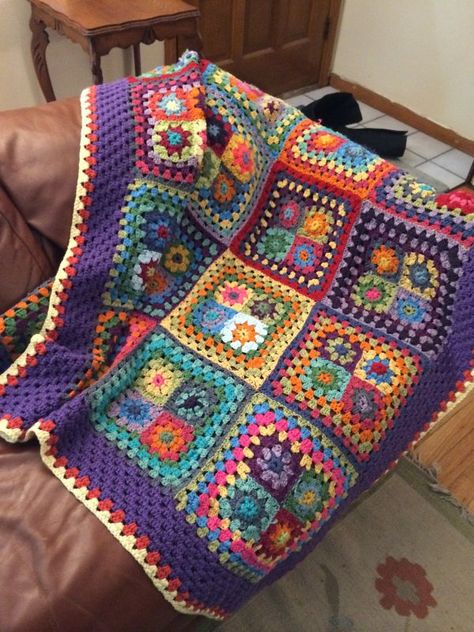 my first post - afghan Charm Crochet, Motifs Granny Square, Granny Blanket, Beau Crochet, Crochet Couture, Chic Crochet, شال كروشيه, Crocheted Blanket, Confection Au Crochet