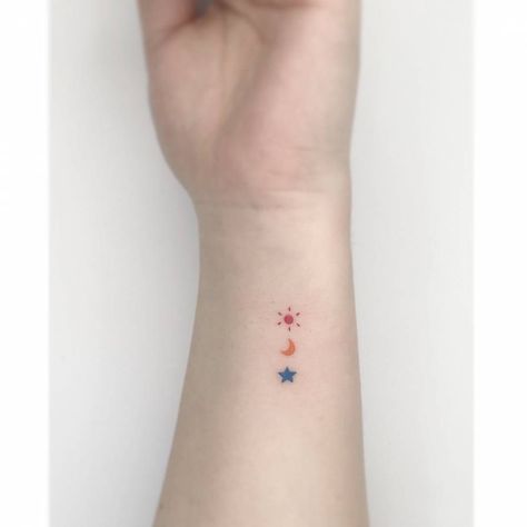 Minimalist Colored Tattoo Women, Minimal Colour Tattoo, Minimalist Tattoo Colored, Small Color Tattoo Ideas, Small Coloured Tattoos, Coloured Tattoos For Women, Small Colour Tattoo, Sun Moon And Star Tattoo, Moon And Star Tattoo