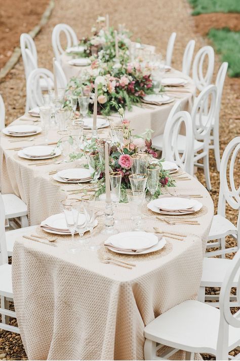 Curvy Table Wedding, Serpentine Table Layout, Curved Table Wedding, Serpentine Tables Wedding, Round And Rectangle Tables Wedding, Serpentine Tables, Serpentine Table, Backyard Event, Bride Hair Flowers