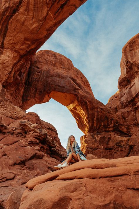 Valley Of Fire Picture Ideas, Southwest Road Trip Aesthetic, Zion National Park Photo Ideas, Valley Of Fire State Park Photography, Zion National Park Senior Pictures, Utah Instagram Pictures, Arizona Instagram Pictures, West Usa Road Trip, Roadtrip Map