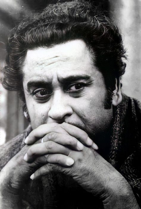 Kishore Kumar Songs, Satyajit Ray, Hair Growth Secrets, Indian Classical Music, Kishore Kumar, Song Name, Film Song, Kali Goddess, Indian Photoshoot