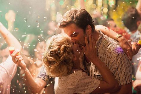 #Mondaythemovie - FIRST LOOK “Monday” follows the story of Mickey (Stan) and Chloe (Gough), two Americans in their mid-thirties living in… Movie Collage, Film Netflix, Tribeca Film Festival, Romantic Drama, Romantic Movies, Film Review, Upcoming Movies, Steve Rogers, Dvd Blu Ray