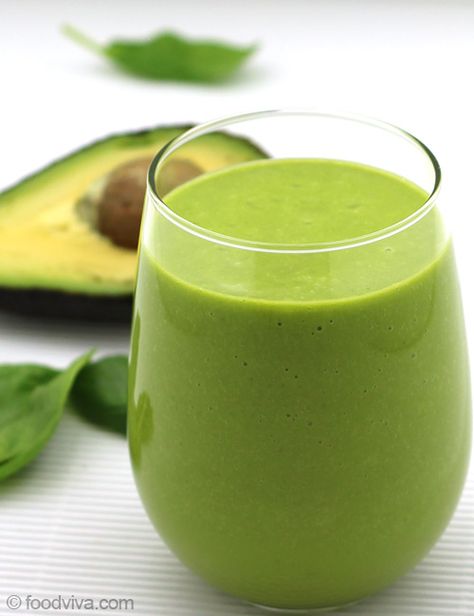 Smoothies With Yogurt, Healthy Avocado Smoothie, Low Carb Green Smoothie, Juice Aesthetic, Avocado Shake, Kale Smoothie Recipes, Avocado Juice, Avocado Dessert, Smoothies With Almond Milk