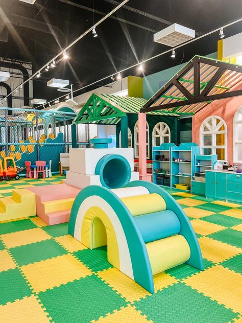 🎉Sunshine Cafe and Play🎉 Indoor Playground Small Space, Play Cafe Design, Kids Cafe Playroom, Kids Cafe Ideas, Play Cafe Ideas, Kids Cafe Interior, Play Cafe Business, Kids Play Cafe, Indoor Play Cafe