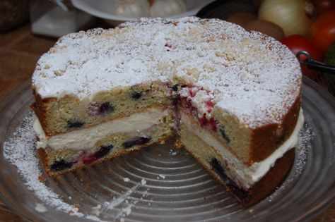 Lemonberry Cake, Mascarpone Cake Recipe, Berry Mascarpone Cake, Mascarpone Cake, Mascarpone Recipes, Recipes With Ingredients, Berry Sauce, Berry Cake, Spring Desserts