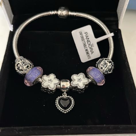 Brand New Pandora Bracelet Includes All Charms Shown In Picture With Box - Box Has Slight Damage On The Inside Bracelet Is In Perfect Condition Bracelet Astethic, Purple Pandora Charms, Purple Pandora Bracelet, Purple Pandora, Outfit Navidad, Pandora Purple, Yeri Mua, Pandora Jewelry Box, Pandora Bracelet Charms Ideas