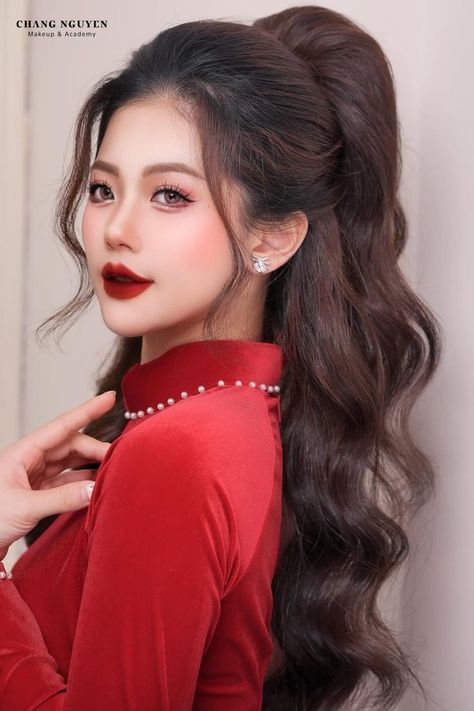 Sangjit Hairdo, Fashion Nova Outfits Baddie, Korean Wedding Hair, Makeup Asia, Hairstyles Asian, 4 Hairstyles, Simple Wedding Makeup, American Movie, Teenage Hairstyles