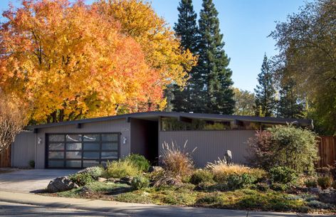 Mid Century Modern Garage, Midcentury Modern Front Door, Sparks Design, Charcoal House, Learn Interior Design, Modern Garage Doors, Mid Century Exterior, Glass Garage Door, Modern Front Door