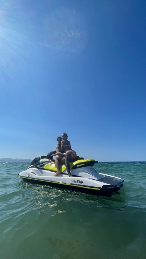 Jet Ski Couple Pictures, Baecation Black Couples Balcony, Jetski Pictures Couples, Beach With Girlfriends, Jetski Couple, Black Couple Baecation Aesthetic, Jet Ski Couple, Jetski Aesthetic Couple, Black Couple Vacation Mood