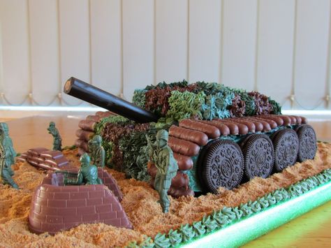 Army Tank Cake, Army Party Ideas, Army Birthday Cakes, Army Themed Birthday, Soldier Party, Army Birthday Party, Tank Cake, Camo Birthday Party, Army Cake