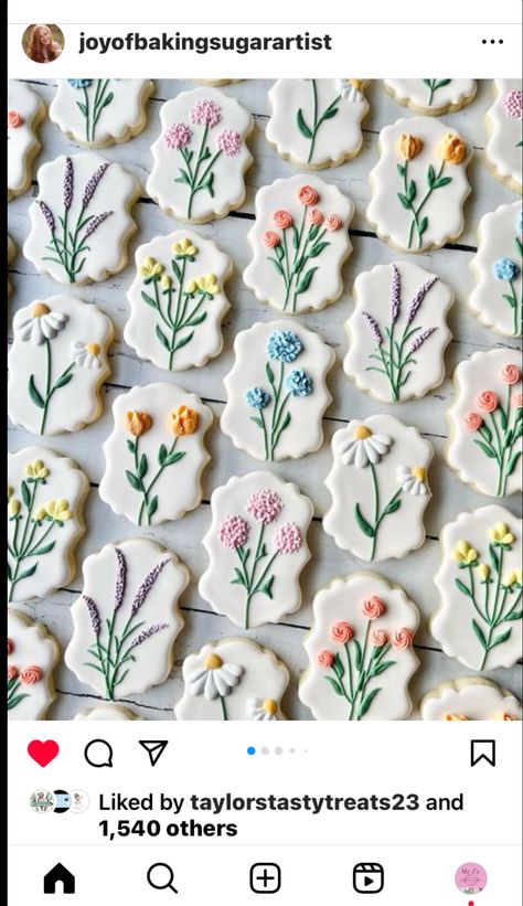 Cookie Flowers, Flowers Cookies, Wildflower Birthday Party, Floral Cookies, Cookies Decorated With Royal Icing, Flower Sugar Cookies, Yummy Sugar Cookies, Sugar Cookie Royal Icing, Wildflower Baby Shower