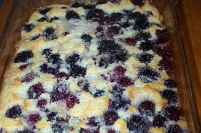 Old Fashioned Blackberry Cobbler, Easy Blackberry Cobbler, Raspberry Cobbler, Berry Cobbler Recipes, Cherry Cobbler Recipe, Blackberry Cobbler Recipe, Cobbler Recipes Easy, Blackberry Recipes, Berry Cobbler