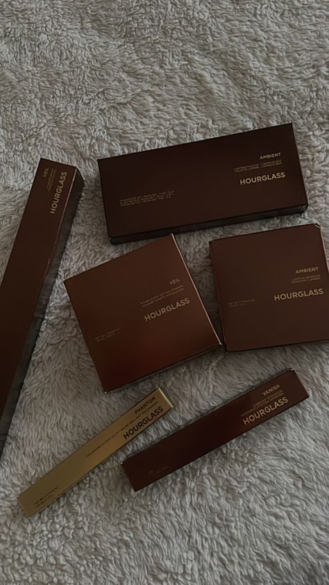 hourglass cosmetics Hourglass Makeup Products, Hourglass Cosmetics Aesthetic, Hourglass Makeup Aesthetic, Hourglass Lipstick, Hourglass Aesthetic, Hourglass Palette, Hourglass Concealer, Hourglass Makeup, Dream Makeup