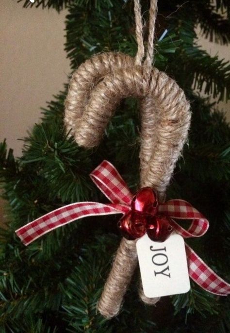 Christmas Candy Cane Decorations, Christmas Symbols, Cheap Farmhouse, Rustic Christmas Ornaments, Handmade Christmas Crafts, Candy Cane Christmas, Front Porch Christmas Decor Ideas, Porch Christmas Decor Ideas, Porch Christmas Decor