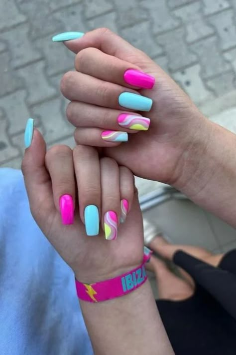 Summer Nails 2023, Spring Acrylic Nails, Nails Art Designs, Simple Gel Nails, Summery Nails, Cute Gel Nails, Acrylic Nails Coffin Short, Neon Nails, Nails 2023