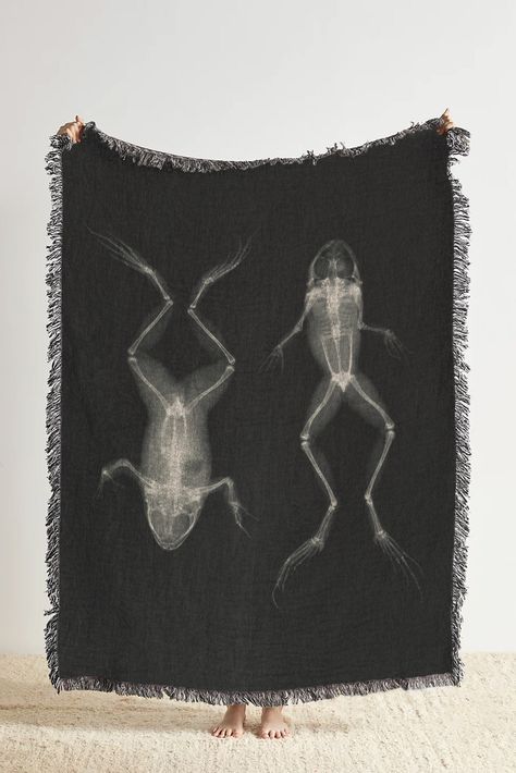 "100% cotton, vintage frog xray throw blanket and dark art frog woven tapestry can be used as dark cottagecore room decor, a goth throw blanket for your sofa, or even as a goblincore picnic blanket, the possibilities are endless. Happy Shopping, moonbeam! Each blanket is made of 100% pure cotton that is dyed in colors to bring your unique image to life. Crafted with an intricate woven production process, rather than a printed technique, our blanket creates a distinctive, more luxurious custom pr Goth Room Ideas Bedrooms, Girls Bedroom Decorating, Goth Room Ideas, Girls Room Makeover, Goth Living Room, Frog Blanket, Gothic Tapestry, Dark Cottagecore Decor, Art Frog