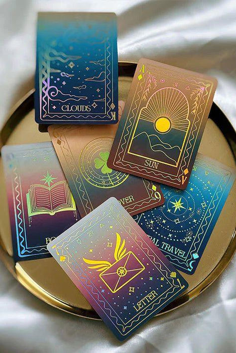 $90,00 Guidebook Design, The Secret Of Life, Secret Of Life, Oracle Cards Decks, Holographic Gold, Major Arcana Cards, Tarot Astrology, Past Lives, Major Arcana