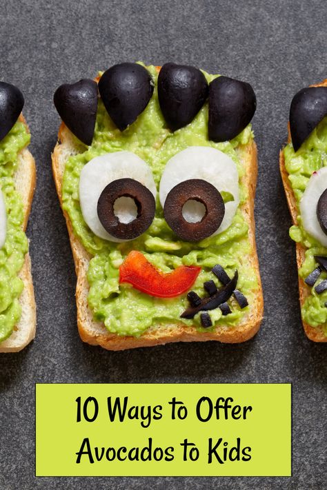 10 ways to serve avocado to kids! Avocado is one of our favorite foods for all ages. Here are some avocado recipes for kids and how to use avocado for baby-led weaning. Avacado Snacks, Simple Avocado Recipes, Jack Snacks, Nature Snacks, Roasted Avocado, Avocado Recipes Easy, Baby 6 Months, Avocado Snack, Avocado Recipes Breakfast