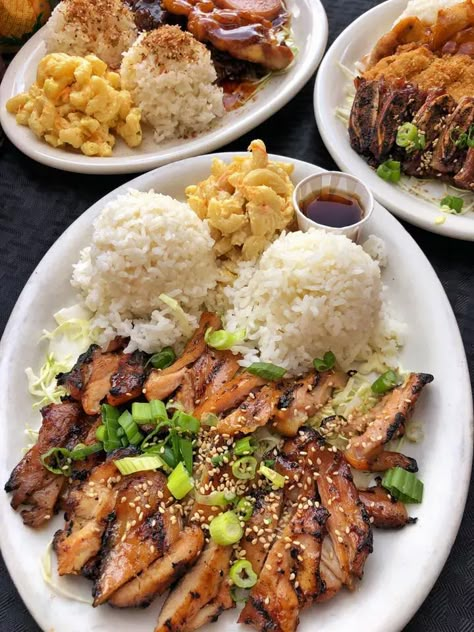 Traditional Hawaiian Food, Food Las Vegas, Hawaiian Breakfast, Hawaiian Plate Lunch, Food Hawaii, Hawaiian Restaurant, Las Vegas Food, Bbq Plates, Hawaiian Bbq