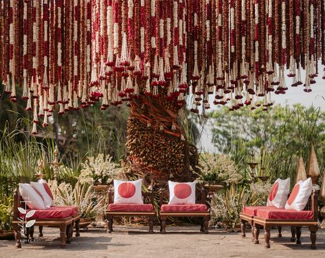 Amalgamating the charm of Benaras Ghat with elements carefully picked up to bring out the essence of the space we got to work with… this perfect mandap overlooking the lake with greens all around! The vibe couldn't have been any better 🫶 The Wedding Shruti and Aakash Karjat Design, Decor and Flowers @thepetiteproject_ Executed with @shanijshabu Production @allattractiveevents #weddingdecor #weddingday #benarasghat #weddinginspiration #decorinspiration #artistsoninstagram #artistsofinst... Varanasi Wedding, Wedding Decor Traditional, Traditional Mandap, Banaras Ghat, Vidhi Mandap, Laal Ishq, Buddhist Wedding, Hindu Wedding Decorations, Wedding Ceiling Decorations