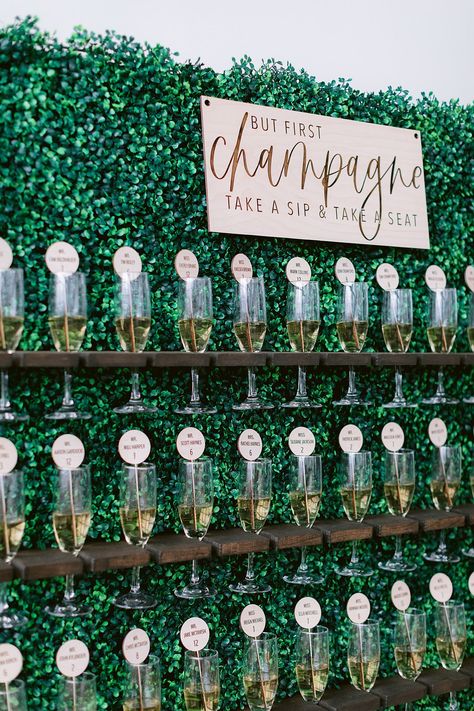 Seating Chart Wedding Champagne Wall, Champagne Ideas Party, Champagne Wall Acrylic, Find Your Seat Champagne Wall, Green Champagne Wall, Wedding Champagne Wall Ideas, Bubbles And Buds Wall Wedding, Wedding Champagne Seating Chart, Champagne Wall Wedding Seating Chart