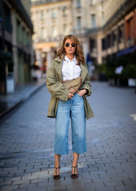 Utility jacket // White button down // Navy (or black) culottes // Black heels // Neutral (or black) bag // Wayfarers // Minimal mixed metal jewelry // Utility Jacket Outfit, Gitta Banko, Black Culottes, Bar Shoes, T Bar Shoes, New Street Style, Perfect Closet, 2023 Trends, Jacket Outfit