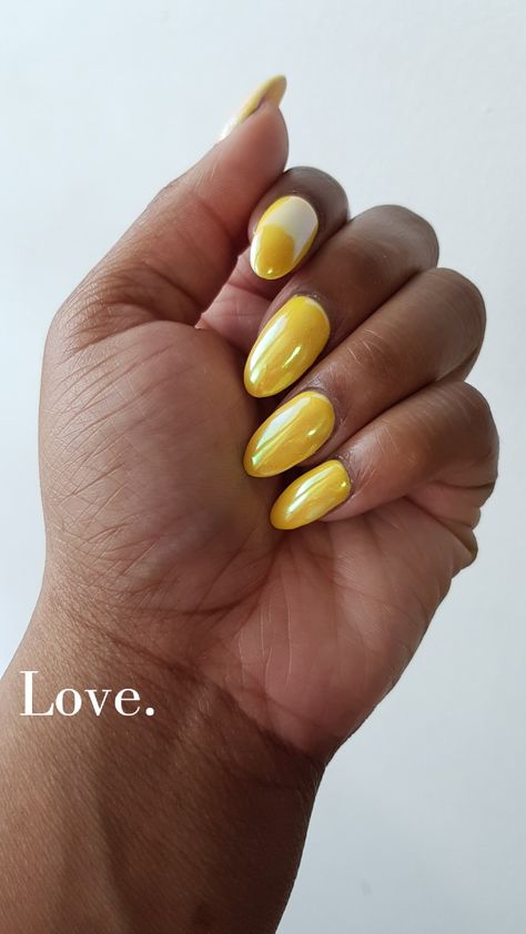 Yellow nails with chrome Mustard Yellow Chrome Nails, Yellow Pearl Nails, Pearl Yellow Nails, Crome Yellow Nails, Yellow Iridescent Nails, Yellow Holographic Nails, Yellow Metallic Nails, Yellow Oval Nails, Neon Yellow Chrome Nails