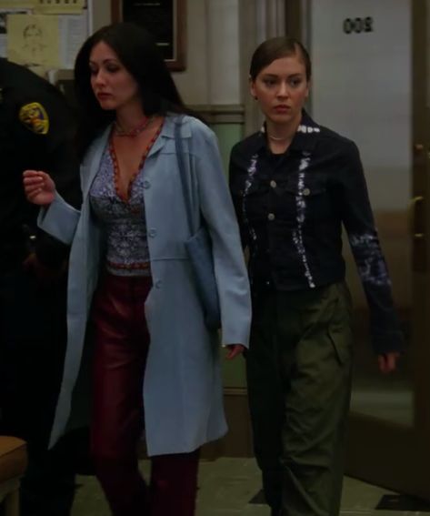 Prue Charmed Outfits, Prue Halliwell Aesthetic, Piper Halliwell Outfits, Prue Halliwell Outfits, Phoebe Halliwell Outfits, Vintage Y2k Outfits, Charmed Outfits, Charmed Fashion, Prue Halliwell