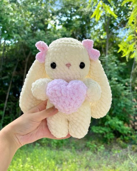 vanilla love bunny 🍦💗 available on my etsy ☁️ tags 🏷️ #crochet #crochetbunny #amigurumi #crochetplushie #crochetlove #crochetplush #crochetplushies #amigurumis #amigurumilove #smallbusiness #crochetpattern #crochetinspiration Crochet Bunny Stuffed Animal, Cute Plushies Diy, Crochet A Plushie, Crochet Plushies Free Pattern, Mini Crochet Plushies, Plush Crochet Pattern Free, Crochet Dog Toys, Crochet Mushroom Plush, Cute Crochet Cow