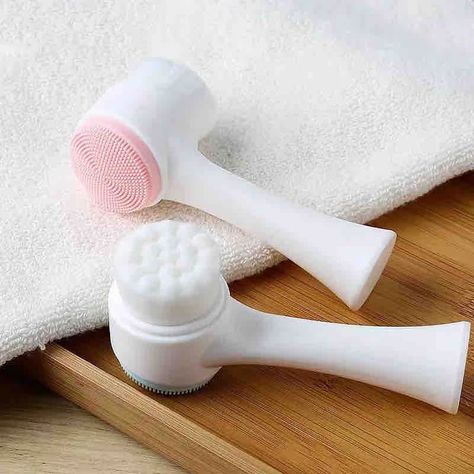 New in 🌸🌸🌸 Portable face brush (for your skincare routine) Price N3,000 each Silicone Face Brush, Bath Brushes, Facial Massage, Face Brush, Facial Cleansing, Wash Your Face, Facial Care, Facial Cleanser, Skincare Routine