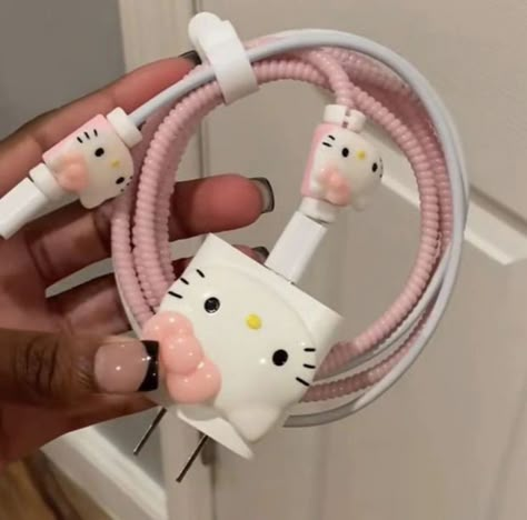 Hello Kitty Charger, Pink Kitty, Kitty Clothes, Hello Kitty Rooms, Charmmy Kitty, Hello Kitty Clothes, Hello Kitty Aesthetic, Hello Kitty Accessories, Hello Kit