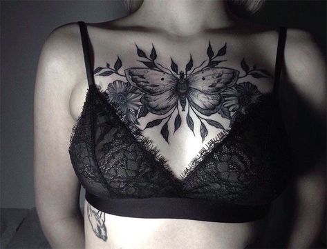 Chest Tattoo Wolf, Chest Tattoo Female Upper, Tattoos Family, Tattoos Celtic, Tattoos Chest, First Tattoos, Infected Tattoo, Woman With Tattoos, Tier Tattoo