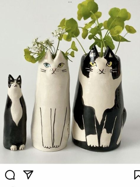 Ceramics Projects Mugs, Pottery Studio Aesthetic Bedroom, Cat Vase Ceramics, Handmade Pots For Plants, Pottery Cats Ideas, Ceramic Art Cat, Ceramic Project Ideas High School, Ceramic Ideas Cute, Cat Pottery Ideas