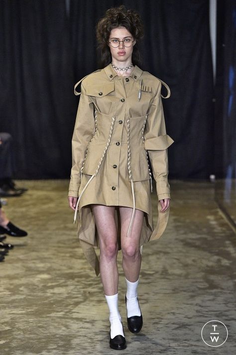 Anne Sofie Madsen, Army Look, Tailoring Details, Fashion Illustration Collage, Perfect Coat, Weird Fashion, Second Day, Military Inspired, Spring Summer 2017