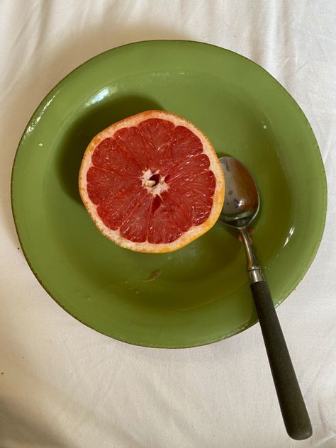 Citrus Fruit Aesthetic, Grapefruit Aesthetic, Citrus Aesthetic, Citrus Trees, Healthy Lifestyle Inspiration, Detox Diet, Citrus Fruit, Feel Better, Grapefruit