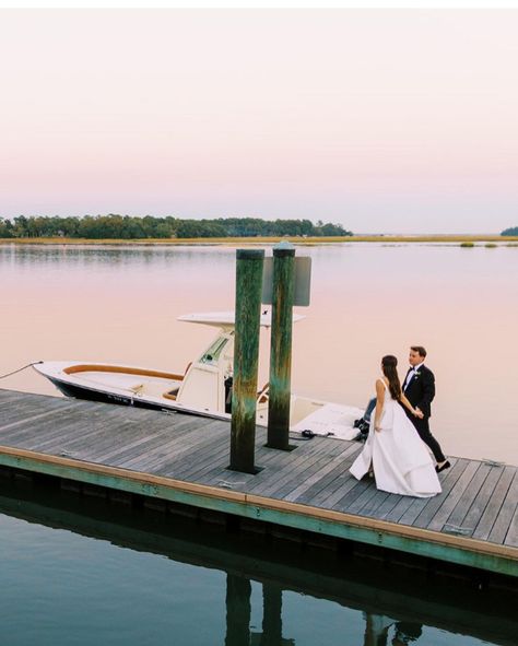 Say 'I do' to a picture-perfect wedding in the heart of the charming Lowcountry! 🥂✨ #LoveBlufftonSC 🧡 Discover Southern elegance amidst breathtaking scenery — plan your dream day: https://bit.ly/3Q2C6D4 📸 IG: @beckybroxmeyer4 Southern Wedding Decorations, Southern Wedding Reception, Low Country Wedding, Country Wedding Favors, Mississippi Wedding, Southern Elegance, Beachy Wedding, Louisiana Wedding, Romantic Backdrop