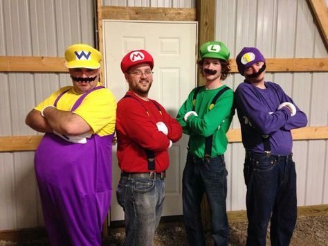 Mario Party! Halloween Costumes Mario, Sectional Ideas, Halloween Video Game, Zodiac Couples, Mario Y Luigi, Mario Costume, Spirit Week Outfits, Mario Bros Party, Trio Halloween Costumes