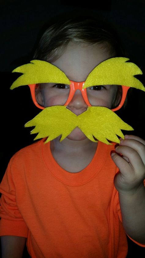 Dr Suess Week, Dr Seuss Diy Costumes, Dr. Seuss Costumes, Dr Suess Characters, Kids Book Character Costumes, Lorax Costume, Dr Seuss Costumes, Storybook Character Costumes, Book Characters Dress Up