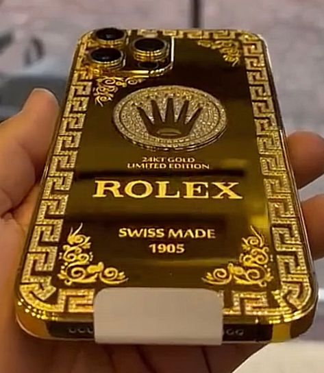 Apple Gadgets Iphone, Gold Bullion Bars, Lip Wallpaper, Luxury Iphone Cases, Bling Phone Cases, Fancy Watches, Iphone Obsession, Etsy Seo, Passive Income Online