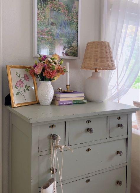 Candle On Dresser, Short Dresser Decor, Cottage Core Dresser Decor, Decor Over Dresser Bedroom, Decorated Dresser Top, Bedroom Aesthetic Dresser, Antique Dresser Decor, Aesthetic Dresser Ideas, Pretty Dressers