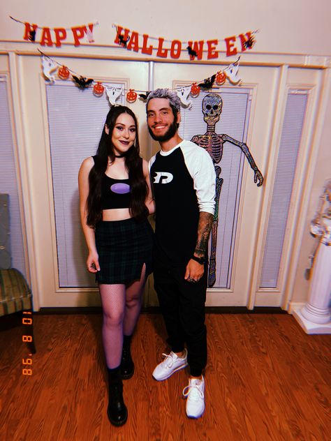 Halloween Costumes Danny Phantom, Couple Halloween Costumes Danny Phantom, Danny Phantom Costume Couple, Danny Phantom Outfits, Sam Danny Phantom Costume, Danny Phantom Couple Costume, Couples Costumes Cartoon, Couple Cartoon Costumes, Sam And Danny Phantom Costumes