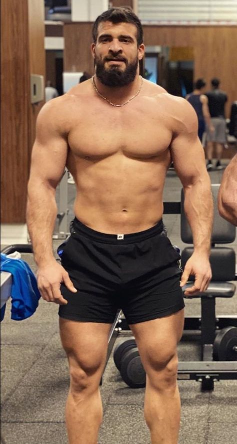 Really Muscular Guy, Body Physique Type, Bulky Male Body Reference, Soft Muscular Man, Strong Fat Body Type, Bear Physique, Buff Person Reference, Chubby Muscular Build Guy, Muscular Dad Bod Men