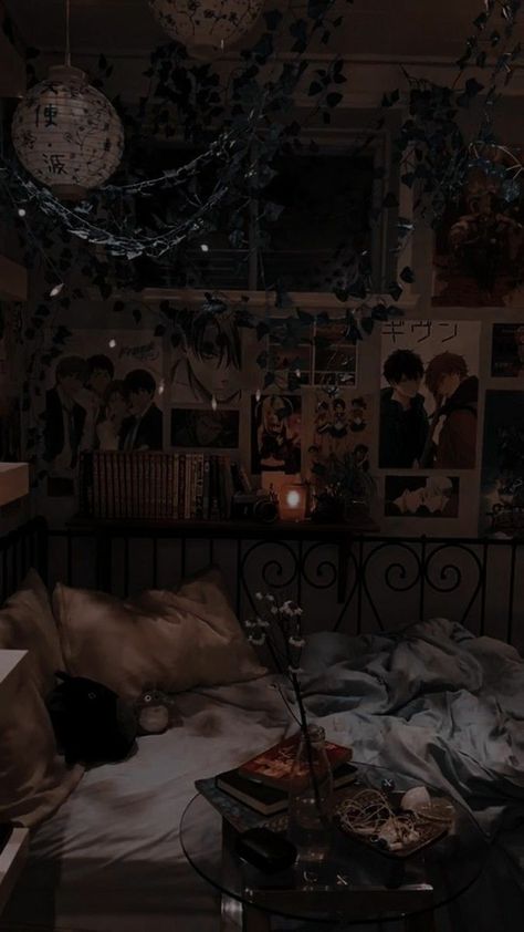 Dark Ethereal Aesthetic Bedroom, Aesthetic Dark Room Decor, Dark Aethstetic House, Bedroom Ideas For Small Rooms Cozy Black, Gloomcore Bedroom, Cozy Aesthetic Bedroom Dark, Grunge Bedsheets, Dark Academia Bedroom Ideas For Small Rooms, Dark Fairycore Aesthetic Room