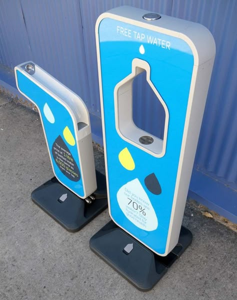 There are a lot of cities offer their citizens water to drink in public buildings and famous landmarks. This is a really good decision since citizens can get benefits. Water Dispenser Design, Urban Furniture Design, Parking Building, Dispenser Design, Recycling Station, Water Station, Drinking Fountains, Water Projects, Drinking Fountain