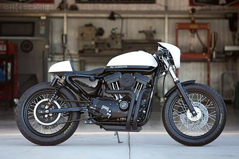 DP Custom Cycles have built their reputation on classy Ironhead Harleys. But this latest build, "Black & White", is based on an Evo-engined  Sportster 1200. Bmw Motorcycle Adventure, Bmw 520, Sportster Custom, Sportster Cafe Racer, Harley Sportster 1200, Motorcycle Ideas, Harley Davidson Sportster 1200, White Bike, Cafe Bike