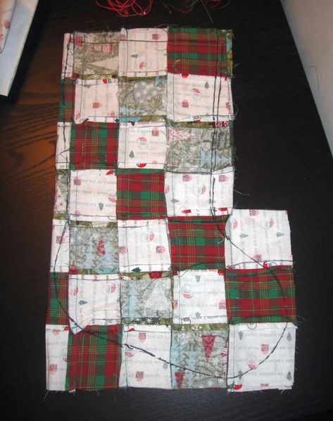 Diy Quilted Stockings Christmas, Quilted Stockings Christmas, Diy Quilted Christmas Stocking, Quilt Stocking, Colored Liner, Quilted Stocking, Christmas Stockings Sewing, Quilted Christmas Stockings, Dog Christmas Stocking