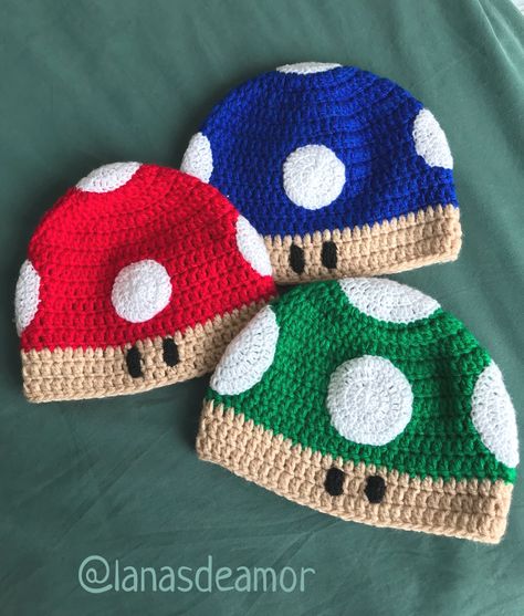 Crochet Mario Mushroom Hat Pattern, Mushroom Crochet Beanie, Crochet Disney Hats, Character Crochet Hats, Mario Crochet Hat, Crochet Mario Hat, Mushroom Crochet Hat, Mushroom Hat Crochet, Disney Crochet Hats