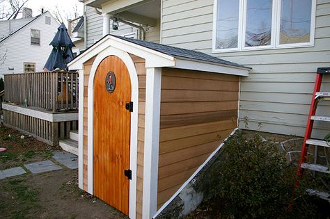 Bulkhead Doors Cellar Entrance Outdoor, Bulk Head Ideas, Basement Exit Door Ideas, Basement Door Ideas Outdoor, Cellar Door Ideas Outdoor, Basement Entrance Ideas, Cellar Door Ideas, Basement Bulkhead, Bulkhead Ideas