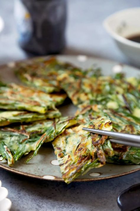 Korean Chive Pancake (Buchujeon) Chives Pancake, Korean Chive Pancake Recipe, Chive Pancake, Korean Pancake Mix, Korean Pancake, Korean Side Dishes, Asian Inspired Dishes, Pancakes Ingredients, Daily Meals